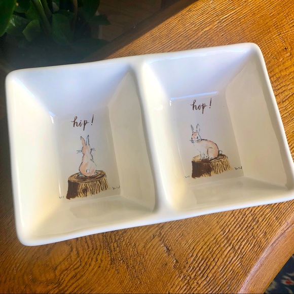 Easter Rae Dunn Hip Hop Rabbit catch-all tray/dish - Picture 1 of 6